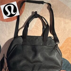 lulu lemon black gym/yoga bag.